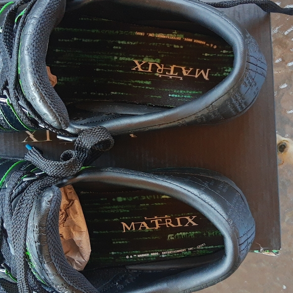 The “Matrix Code” K-SWISS Classic 2000 - Picture 9 of 11